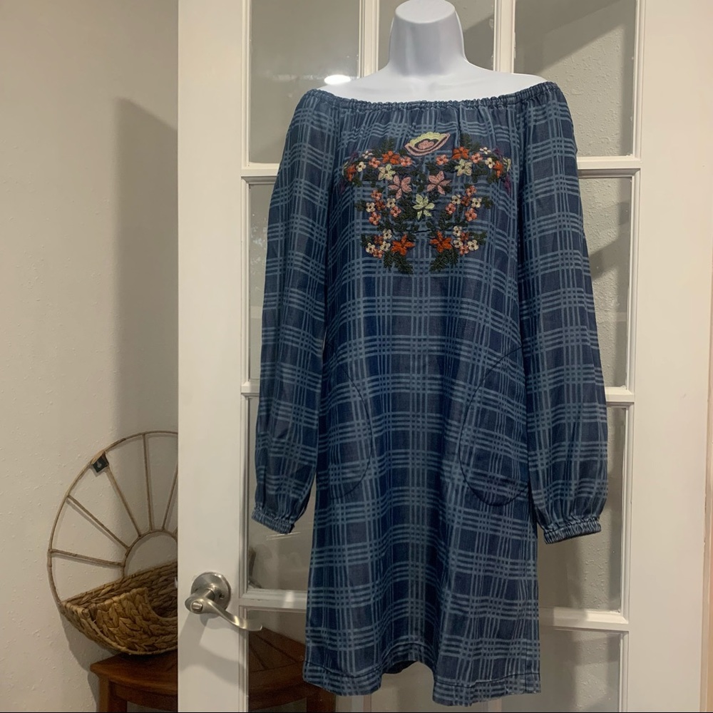 NWT Tru Luxe Jeans Floral Embroidered Long Sleeve Off the Shoulder Dress
